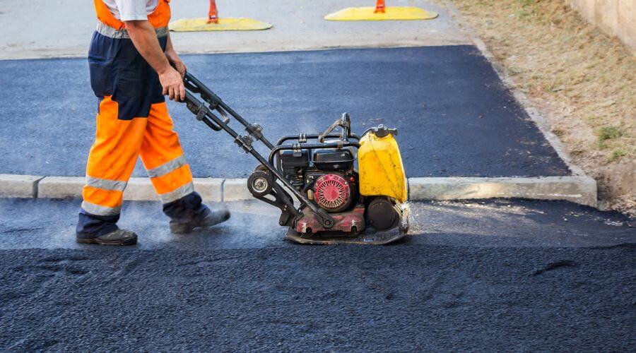 Professional gutter cleaning in Hastings, NE